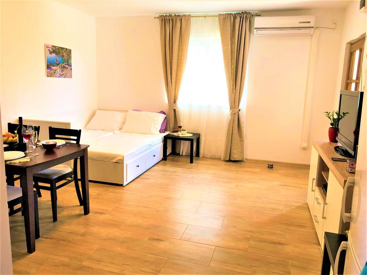 Apartments Village Lozovac Luaran gambar